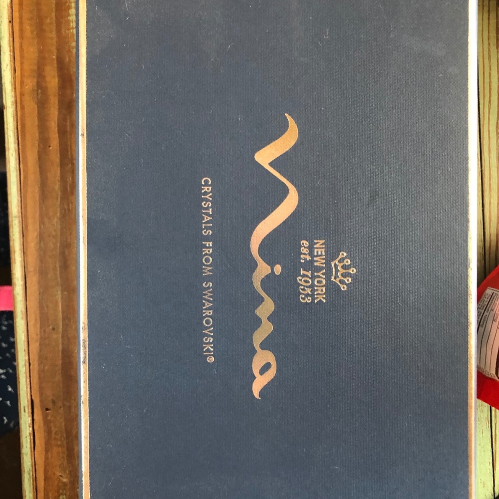 Nina Verity size 7.5 with Swarovski crystals never worn